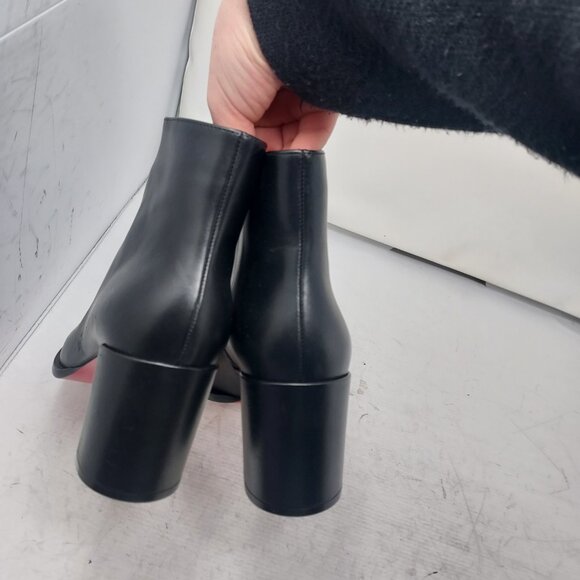 Christian Louboutin Black Heel Adoxa Ankle Boot - Picture 9 of 13